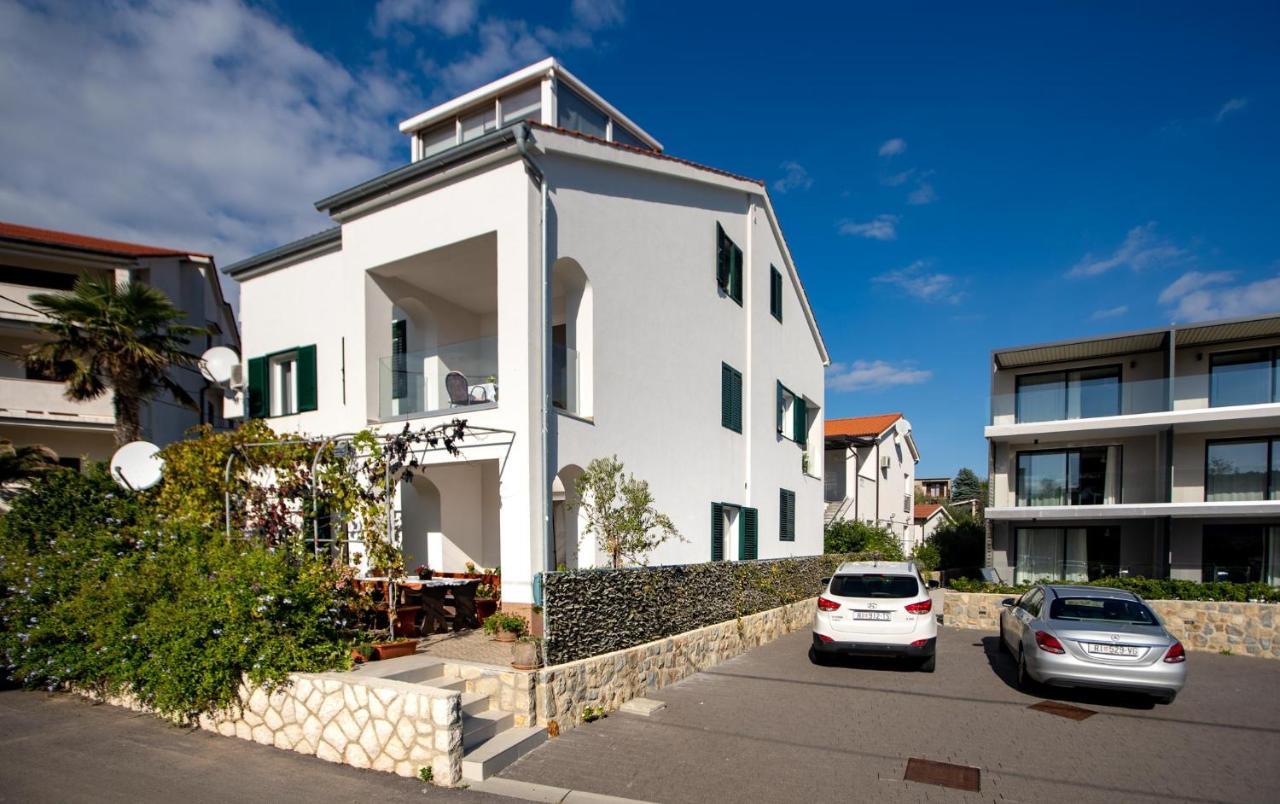 Apartments Lazaric Лопар Екстер'єр фото