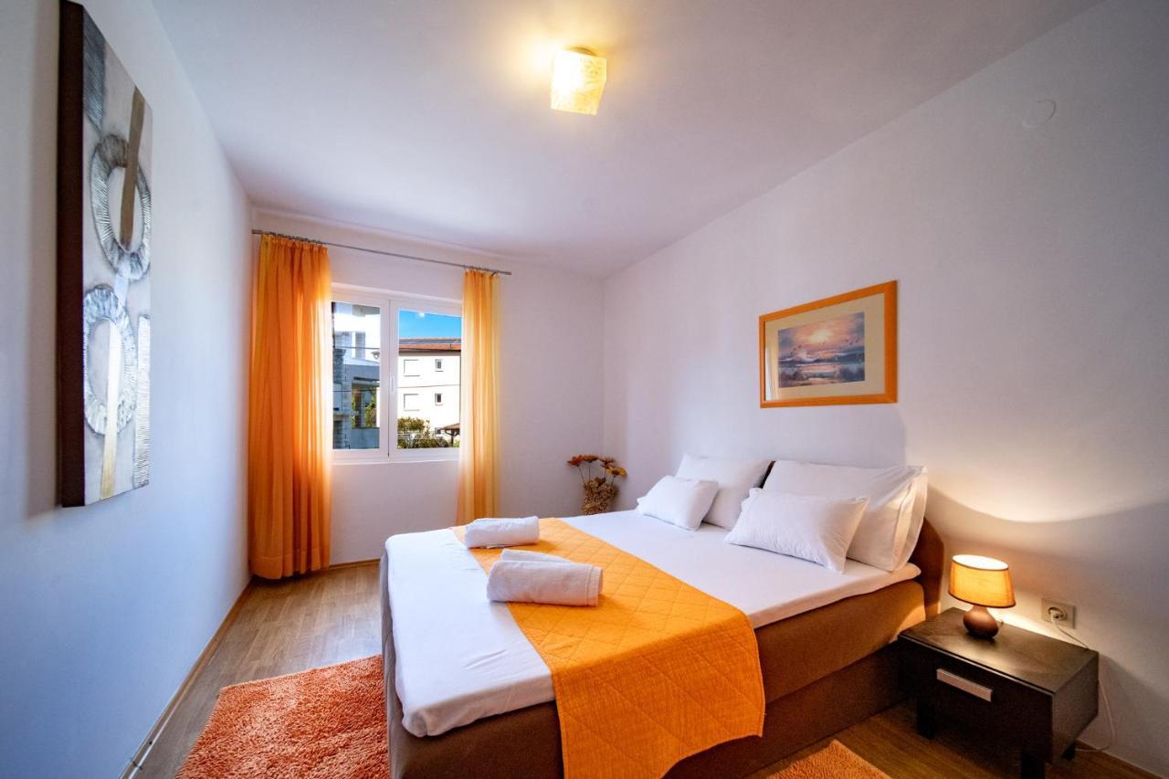 Apartments Lazaric Лопар Екстер'єр фото