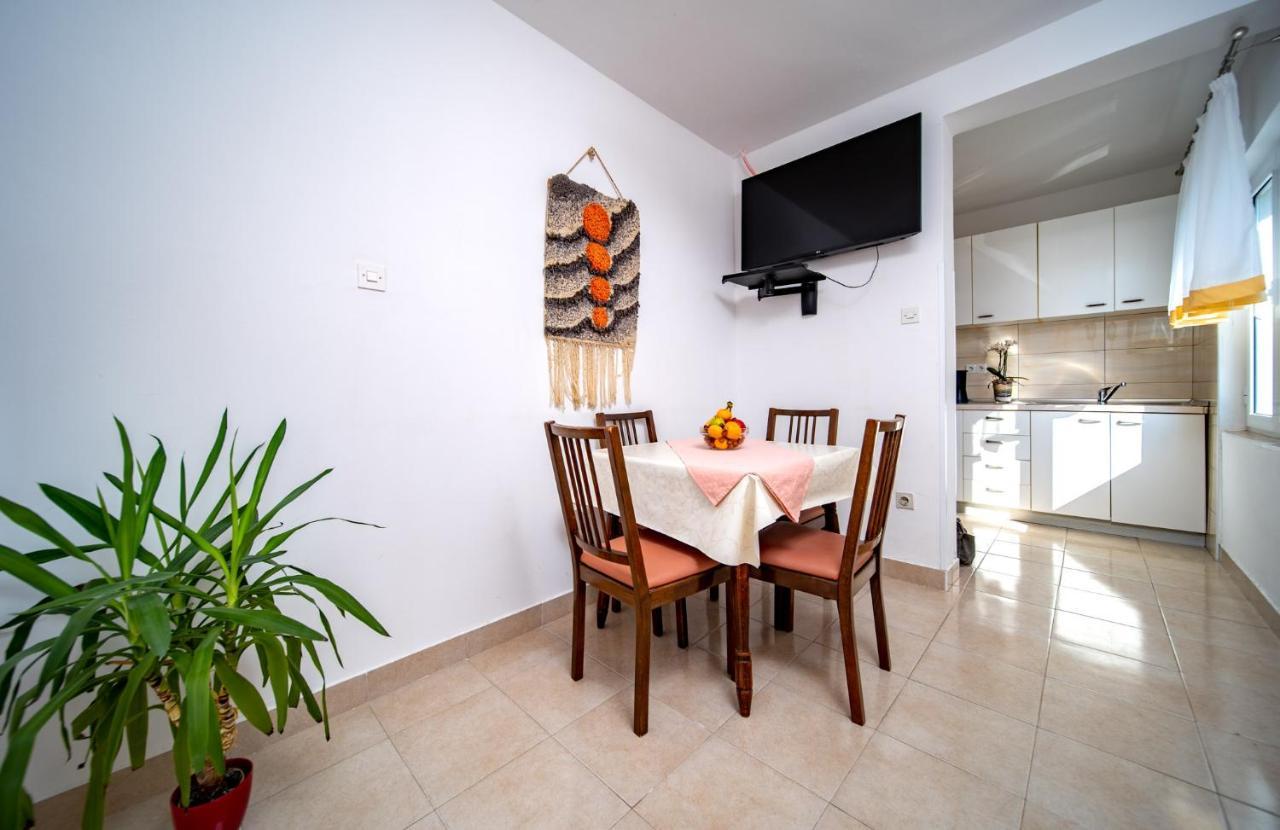 Apartments Lazaric Лопар Екстер'єр фото